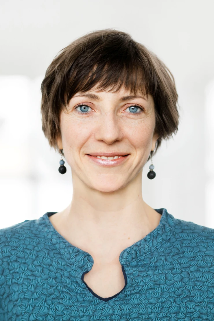 Dr. Marlen Bunzel