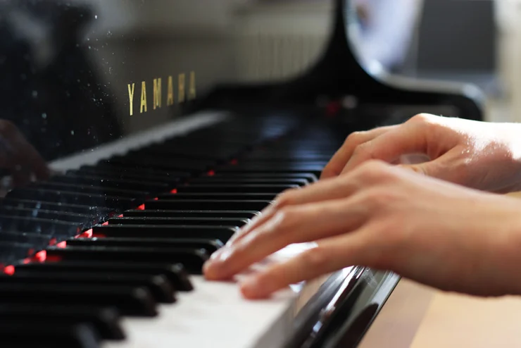 Ein Klavier an der Universität Erfurt