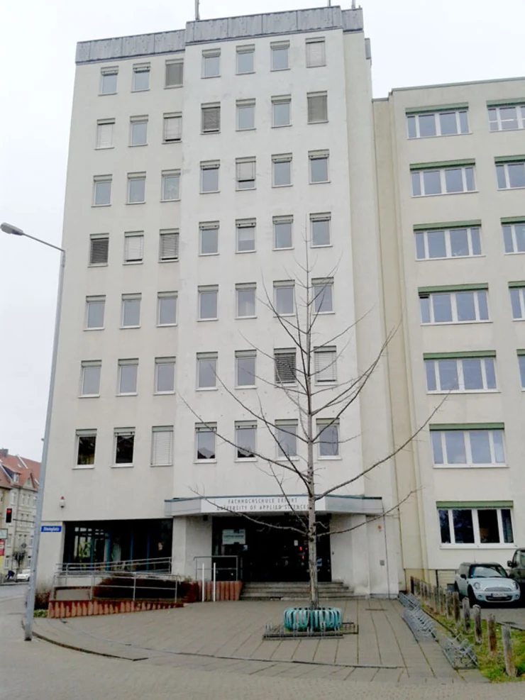 Außenansicht des Max-Weber-Kollegs der Universität Erfurt am Steinplatz