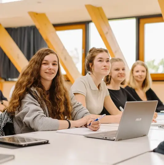 Studierende im Seminar Uni Erfurt 