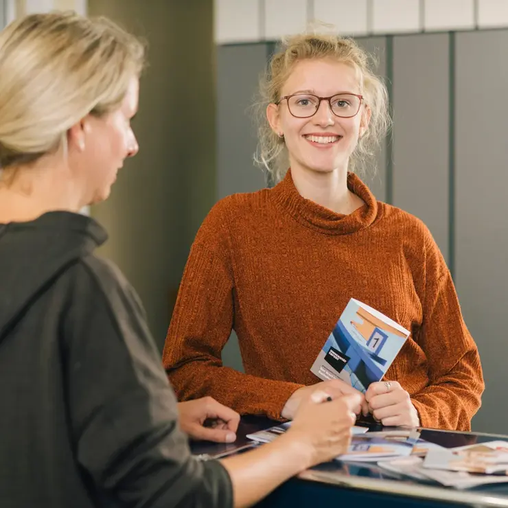 Studienberatung Studentin Uni Erfurt