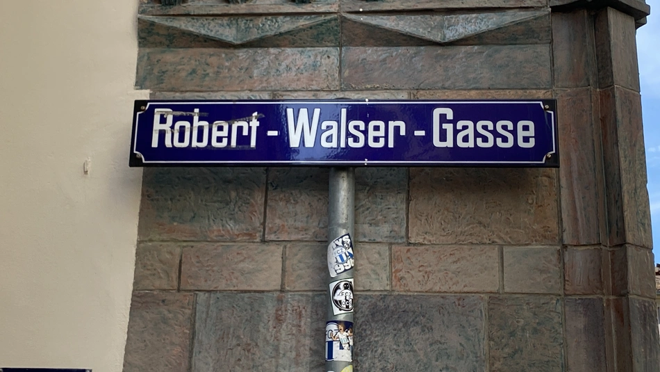 Straßennamenschild Robert-Walser-Gasse