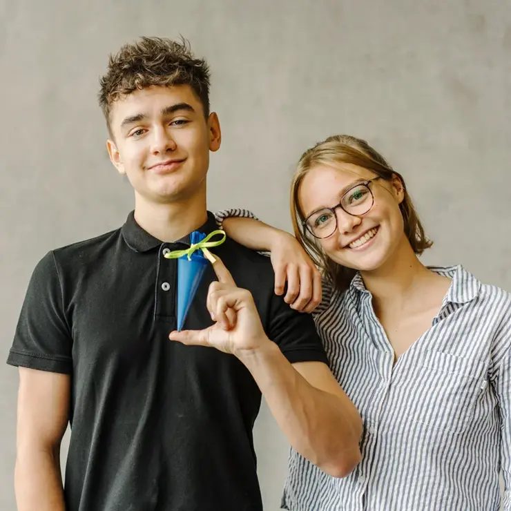 Studierende mit Zuckertüte